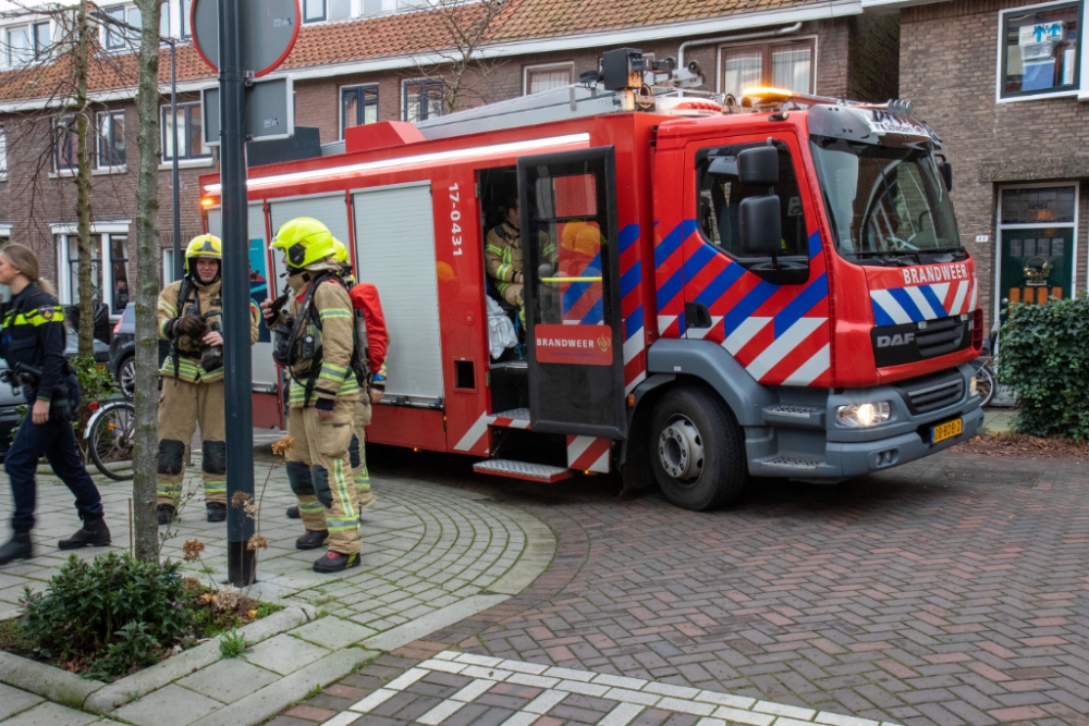 Brandweer rukt uit voor woningbrand, maar vermoedelijk was het vuurwerk