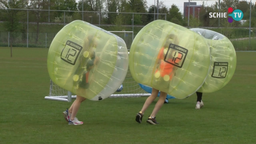 Bubblevoetbal voor je 10de verjaardag Carlijn bij Hermes DVS