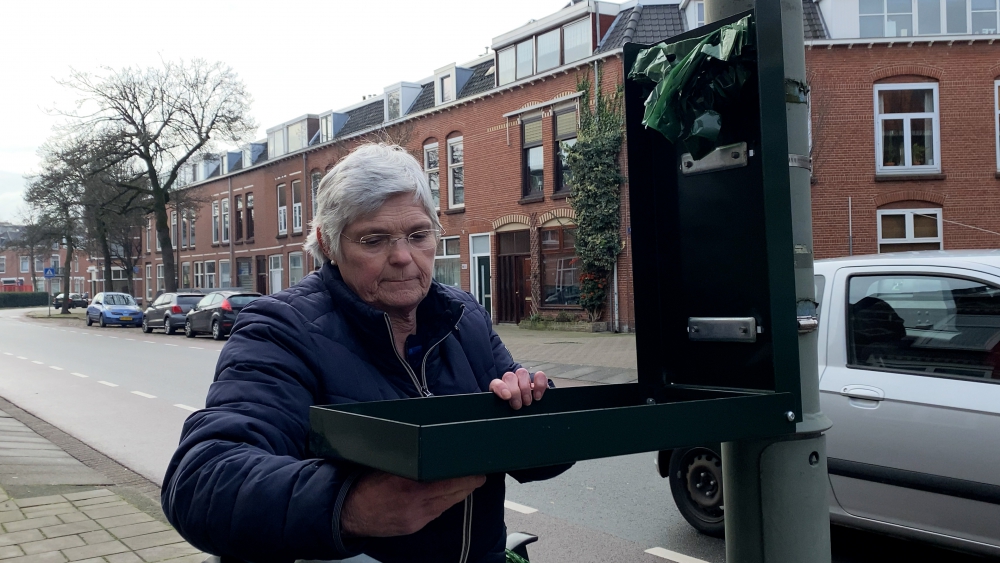 Ria (72) komt in actie: ‘Ik wil niet met mijn rollator door de hondenpoep’