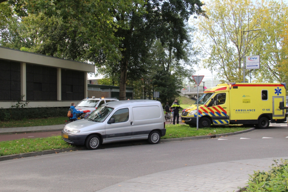 Fietsster gewond na aanrijding bij Laan van Bol&#039;es