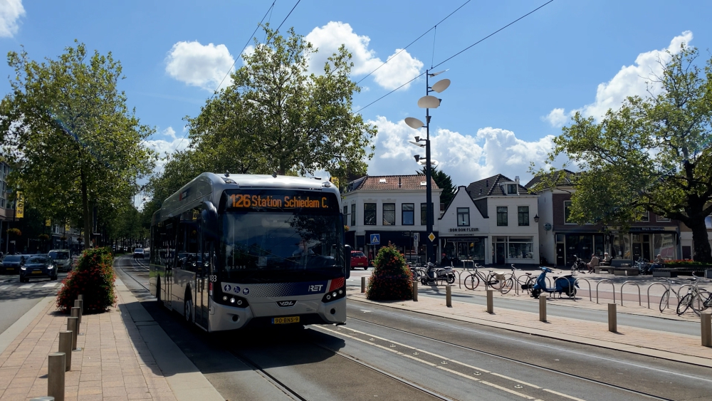 RET stopt aantal maanden met buslijn 126 vanwege personeelstekort