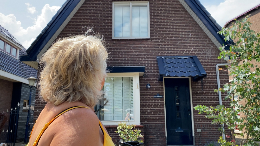 ‘Help!’ Ongenodigde gasten dringen woning van Marja binnen