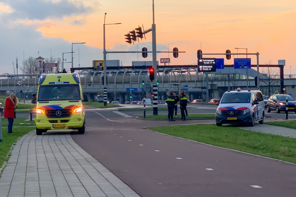 Man gewond bij aanrijding op fietspad Vlaardingerdijk