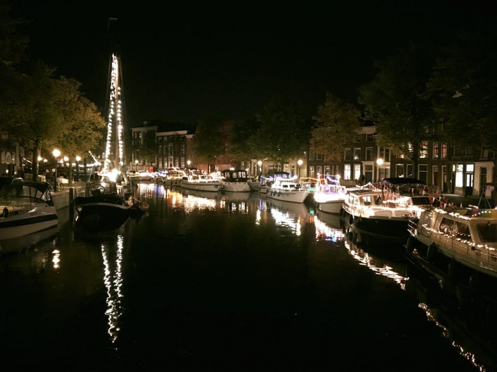 Alternatief voor Gondelvaart: bijzondere vaart door de Lange Haven