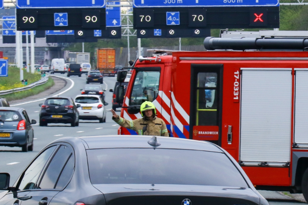 Brandweermensen in gevaar door rode-kruis-negeerders