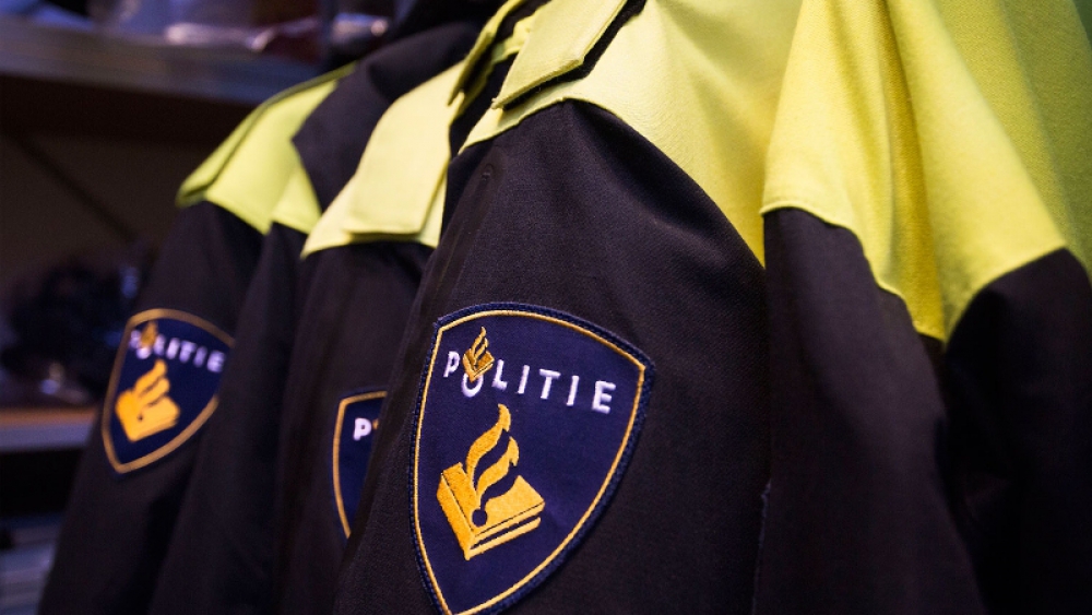 Politie vindt honderden kilo&#039;s versnijdingsmiddelen in loods