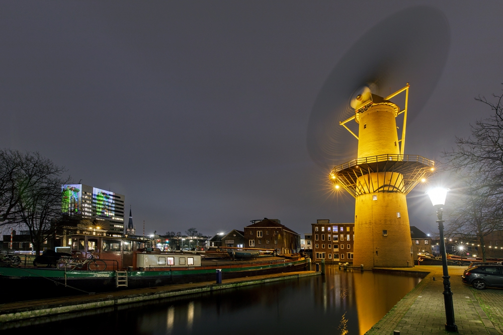 Stedelijk Museum Schiedam verlengt fotoprojectie op Stadskantoor