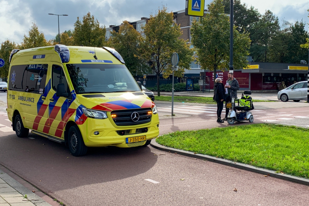 Man in scootmobiel aangereden op oversteekplaats in Nieuwland