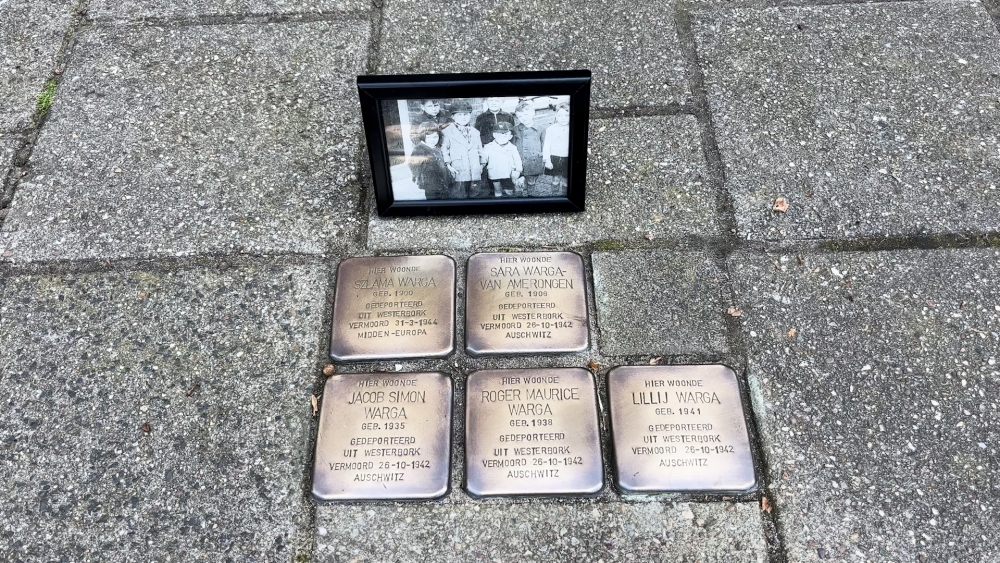 Stolpersteine: eeuwige getuigen van verloren levens