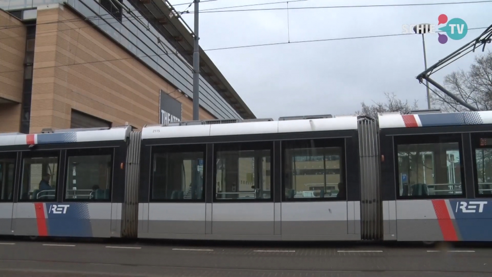 Vanwege de avondklok zet de RET minder trams en bussen in