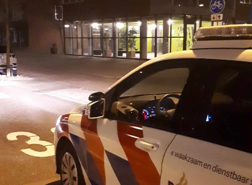 Elf avondklokovertredingen in Nieuwland, politie achtervolgt tieners