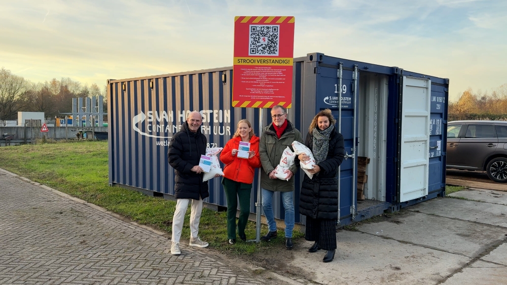 Gratis strooizout voor alle Vlaardingers, raadsleden krijgen eerste zak