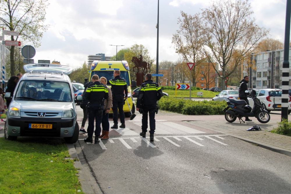 Flinke schade bij aanrijding op het Nieuwlandplein