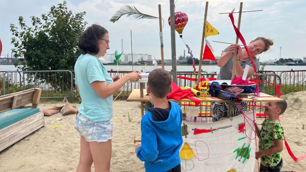 Gezocht: kinderen die willen klooien op het Vlaardingse stadsstrand