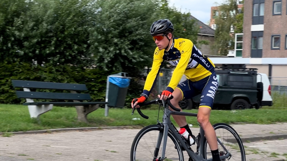 Van de Omloop van Simpelveld naar World Tour wedstrijden: Jardi van der Lee schrijft eigen wielrennerssprookje