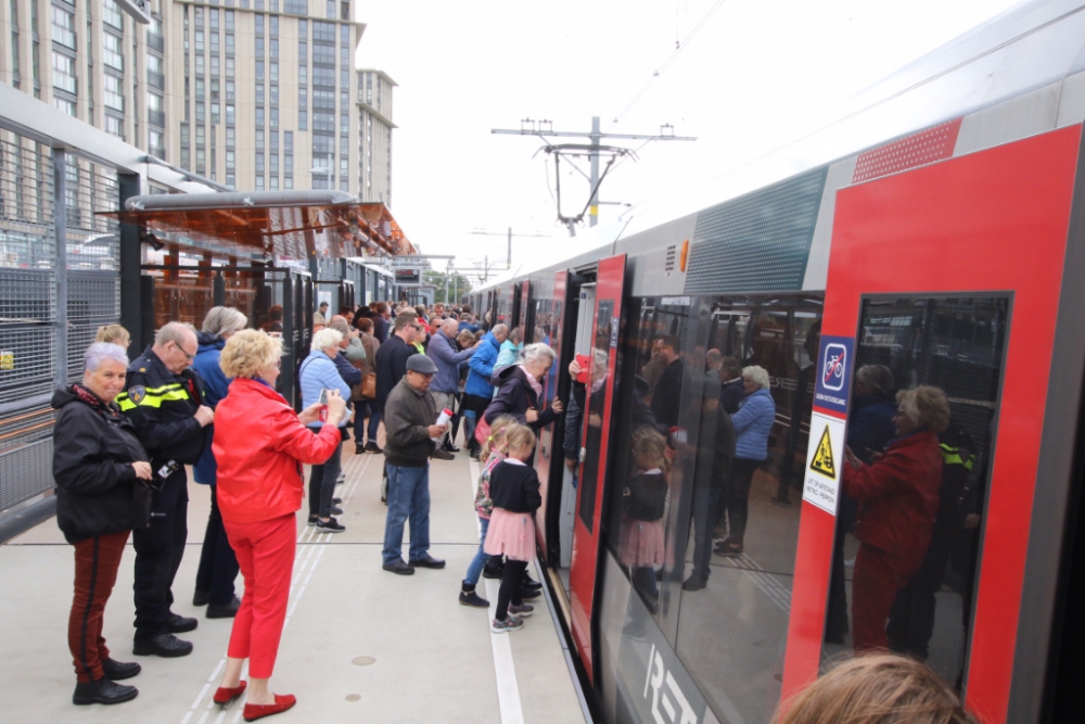 Officiële opening Hoekse Lijn op 1 november