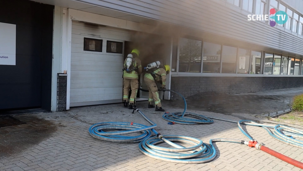 Zeer grote brand in pand op bedrijventerrein &#039;s-Graveland