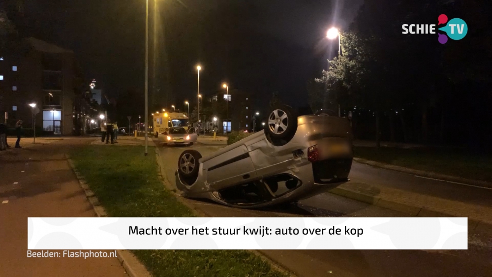 Macht over het stuur kwijt: auto over de kop