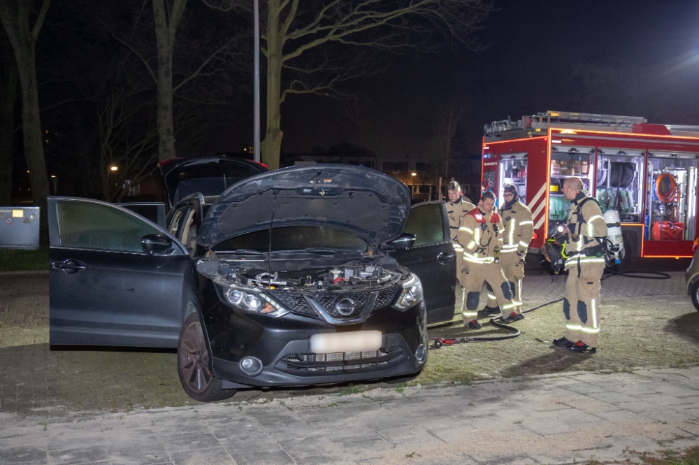 Auto in brand gestoken in Vlaardingen