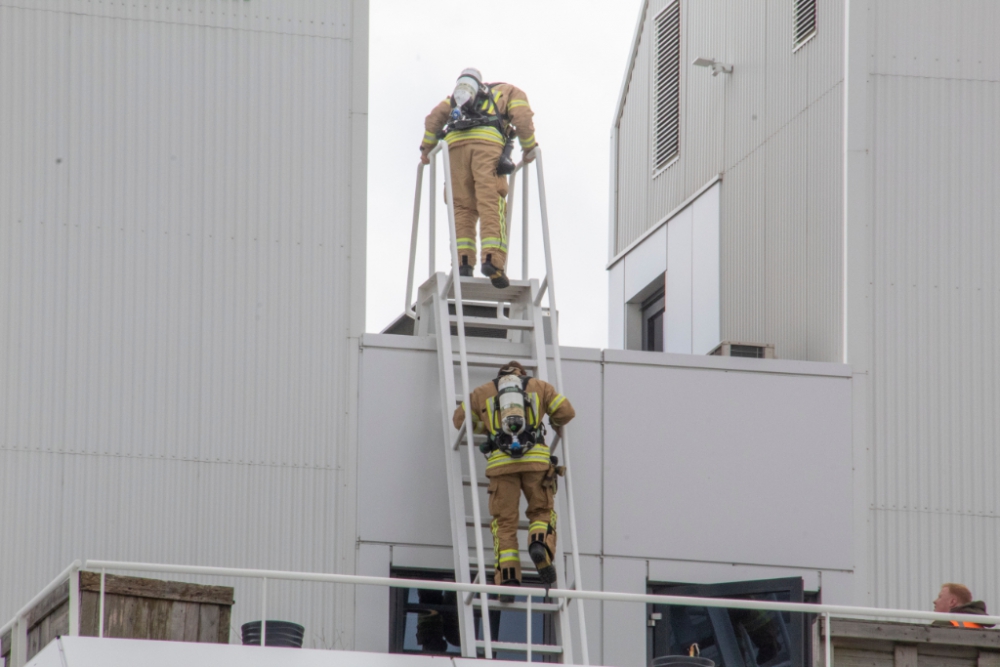 Kantoorpand Havenstraat ontruimd vanwege chemische lucht