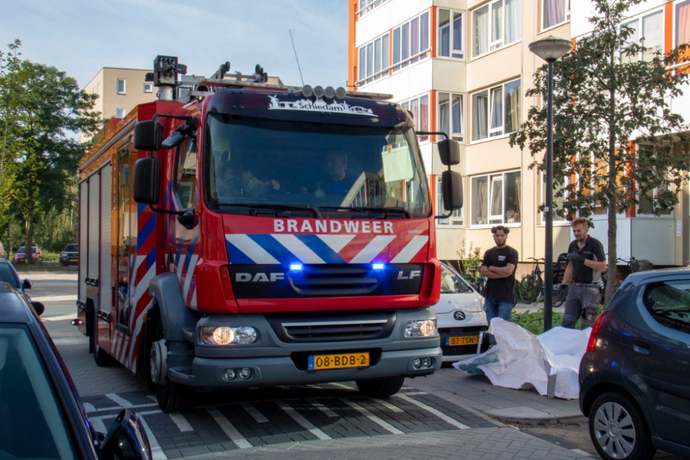 Wasmachine vliegt in brand in woning Professor Aalberselaan