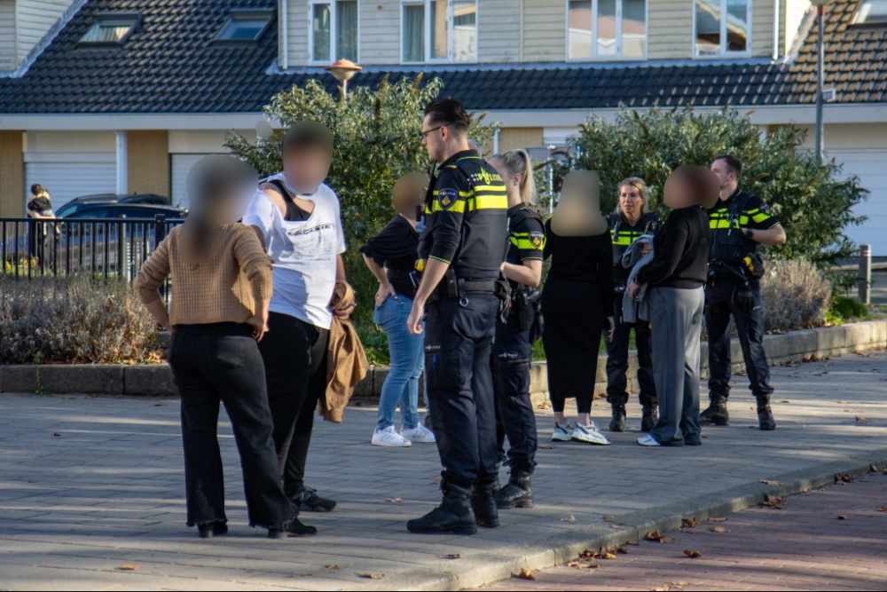 Ouders raken slaags op schoolplein, politiehelikopter ingezet