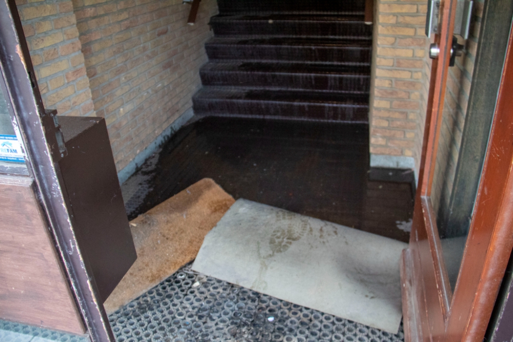 Flinke waterlekkage in pand aan de Parkweg