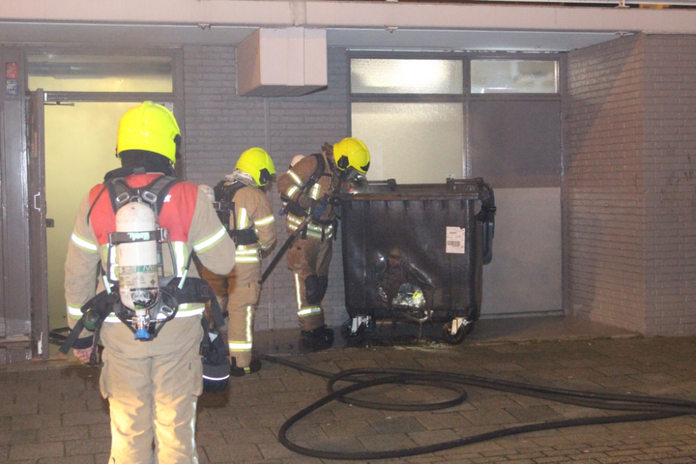 Brand in containerruimte flat Groenoord