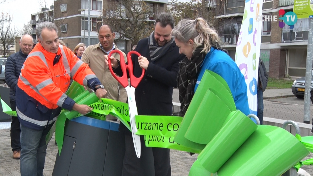 Nieuwe afvalcontainers zijn slim, duurzaam en gebruiksvriendelijk. Maar of het helpt?