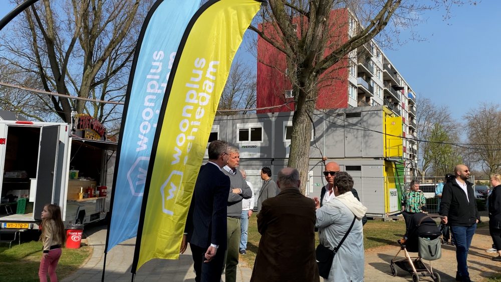 Eerste Woonplus-flat van het gas af; extra isolatie en een pannensetje voor bewoners