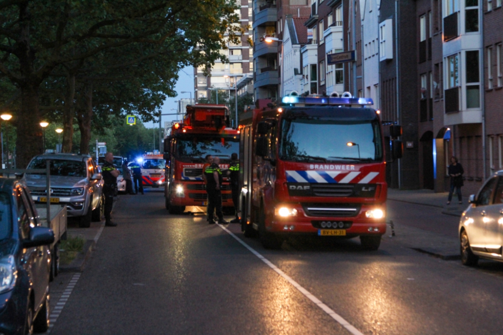 Brandweer rukt uit voor open haard