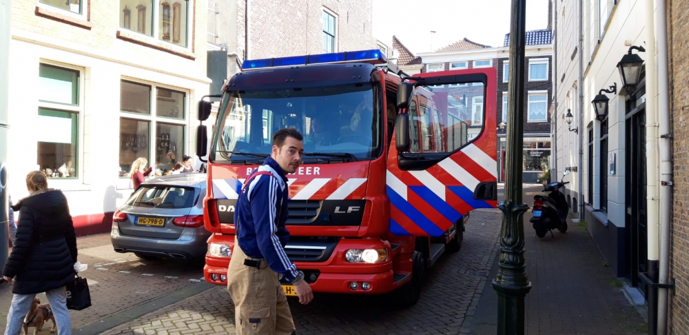 Brandweer rukt uit voor gaslucht