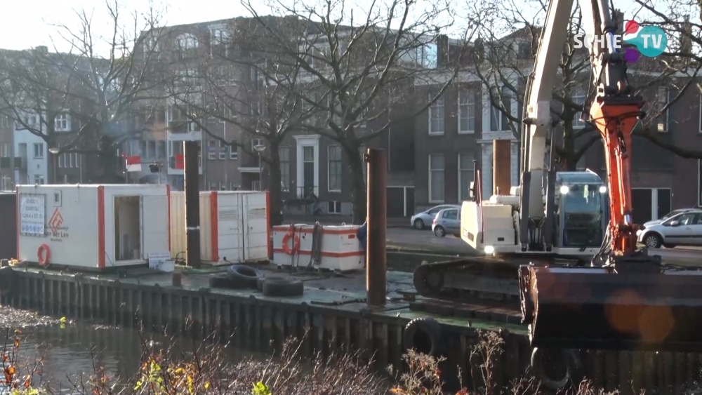 Schiedam baggert in het centrum voor een betere doorvaart