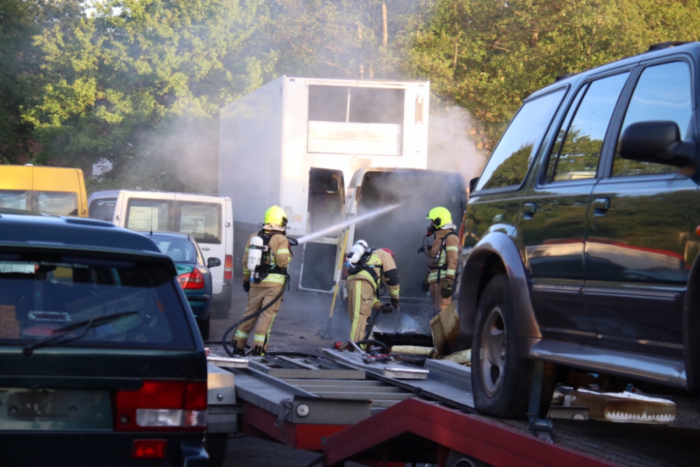 Brand in lading bestelbus