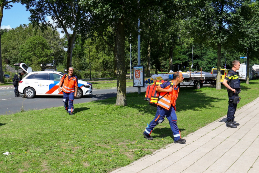 Inzet hulpdiensten voor reanimatie Prins Frederik Hendrikstraat