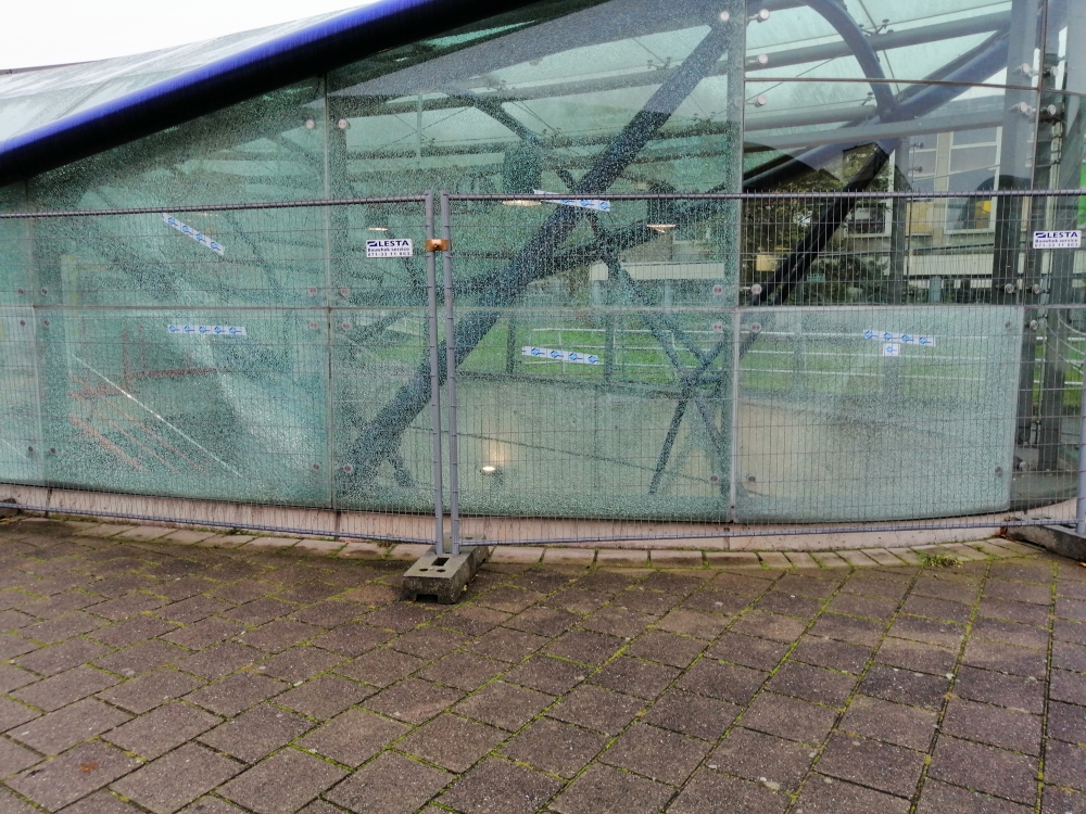 Ruiten metrostation Parkweg vernield door vandalen