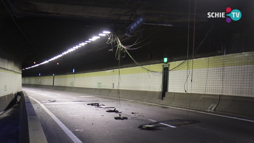 Beneluxtunnel uren dicht door schade door te hoge vrachtwagen