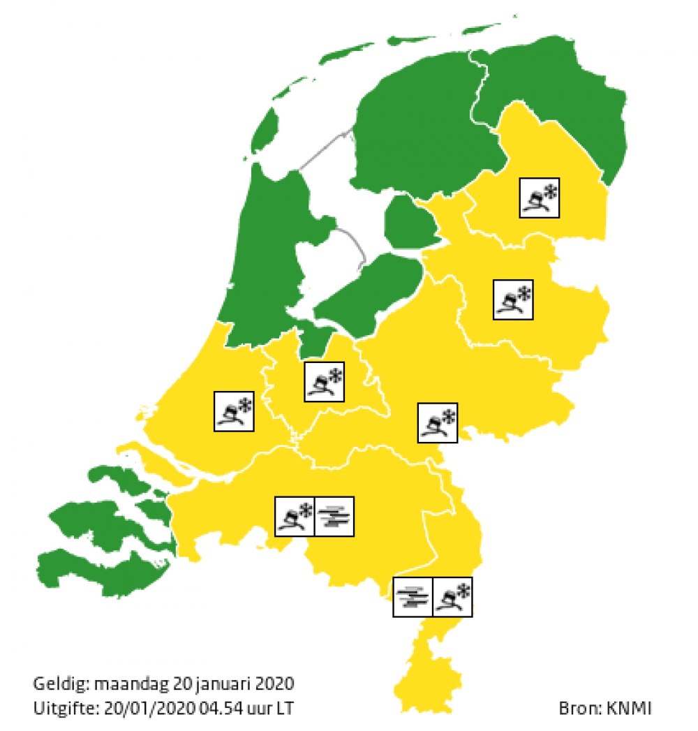 KNMI: code geel voor plaatselijke gladheid door bevriezing van natte weggedeelten