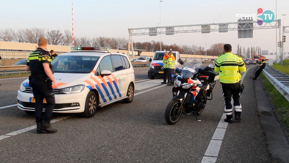 Beneluxtunnel was dicht door ongeval met motoragent; agent is zwaargewond