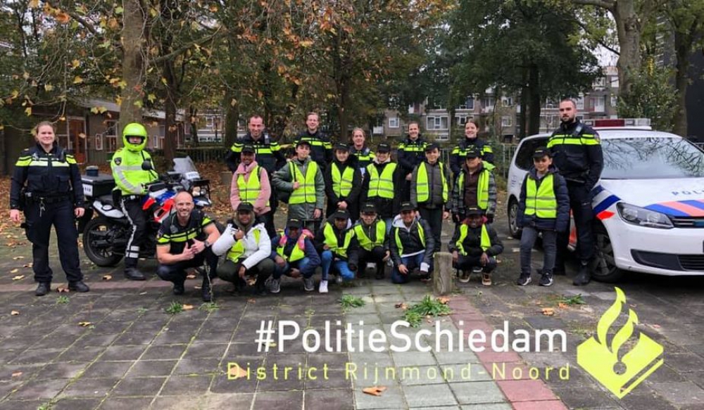 Politie krijgt hulp van 21 kinderen