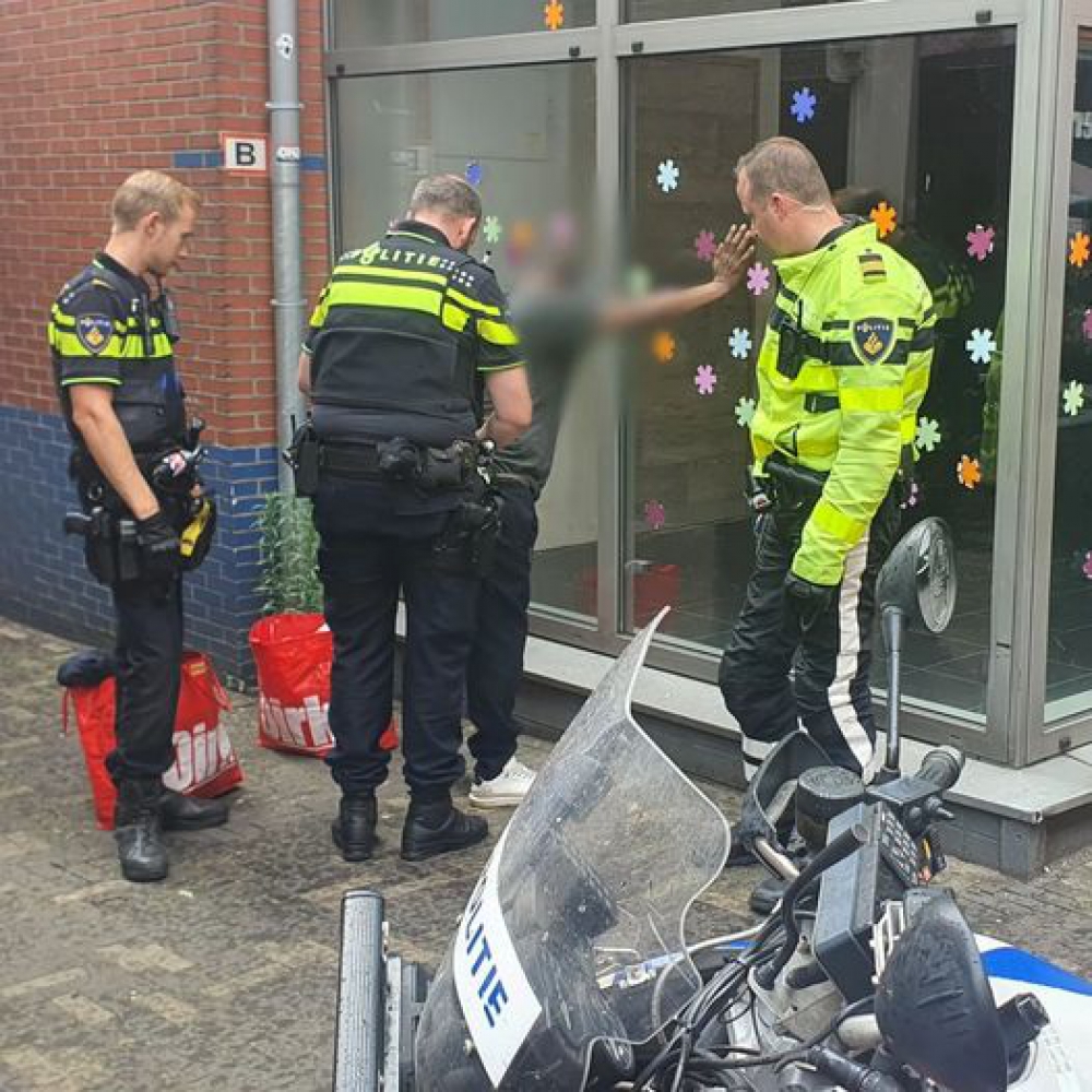 Van slapen op straat naar slapen op het bureau