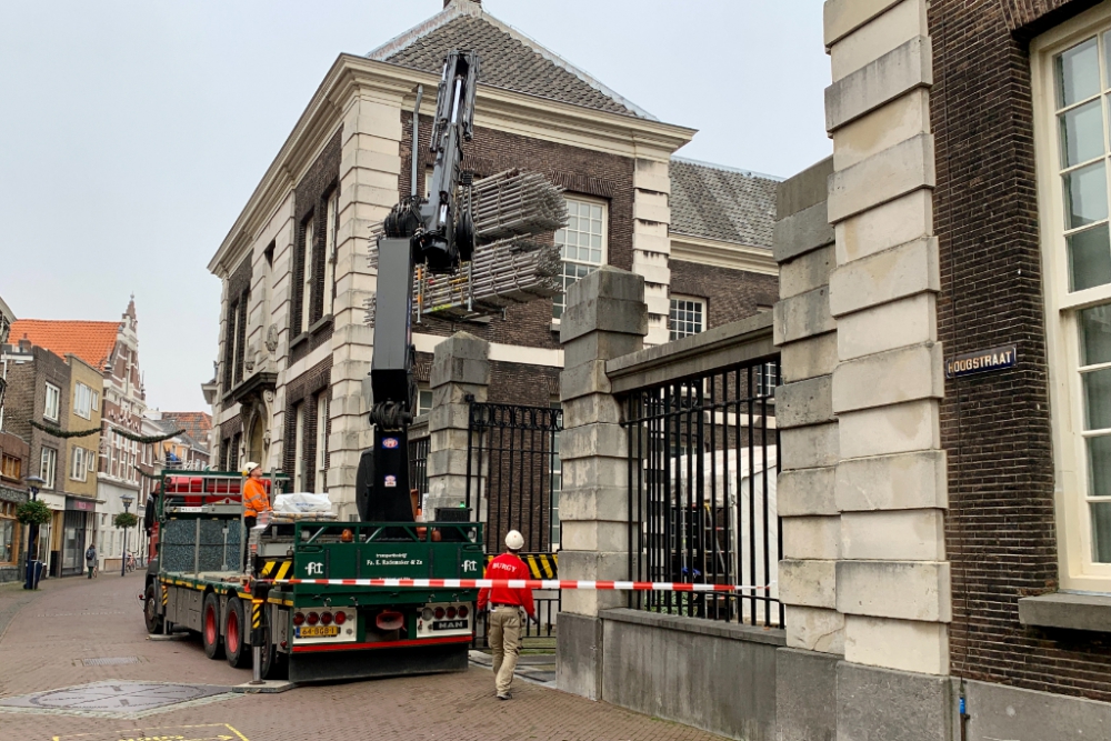 Hoogstraat in de steigers