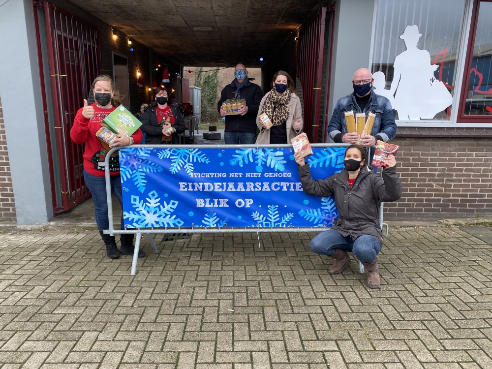 Rotaryclub Schiedam-de Veste zamelt producten in voor de Net Niet Genoeg eindejaarsactie