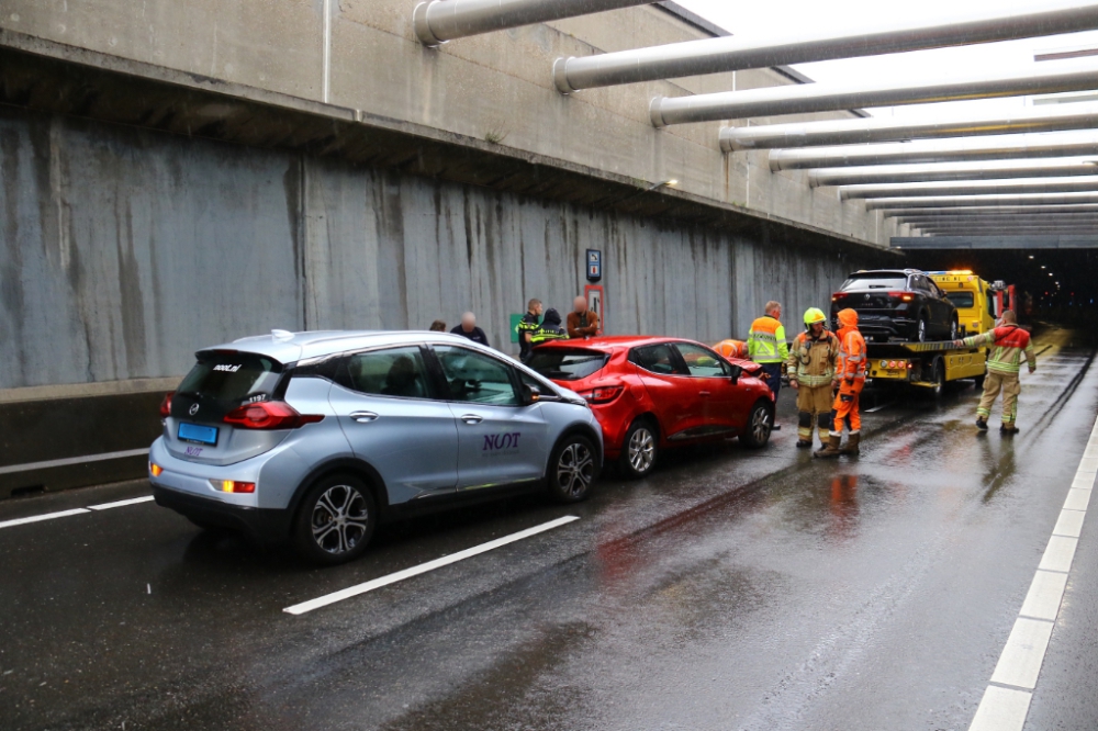 Kettingbotsing in de Beneluxtunnel