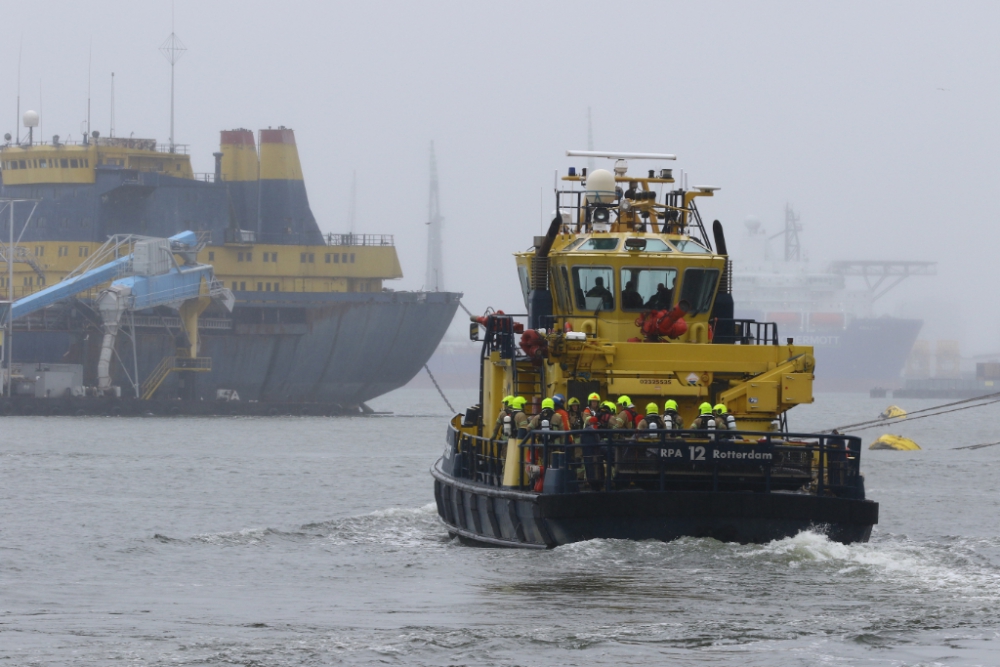 NL Alert in Schiedam voor grote brand aan boord van een schip