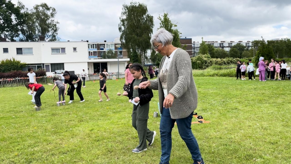 Buurvrouw Cor organiseert wijkfeest in Nieuwland voor meer verbinding