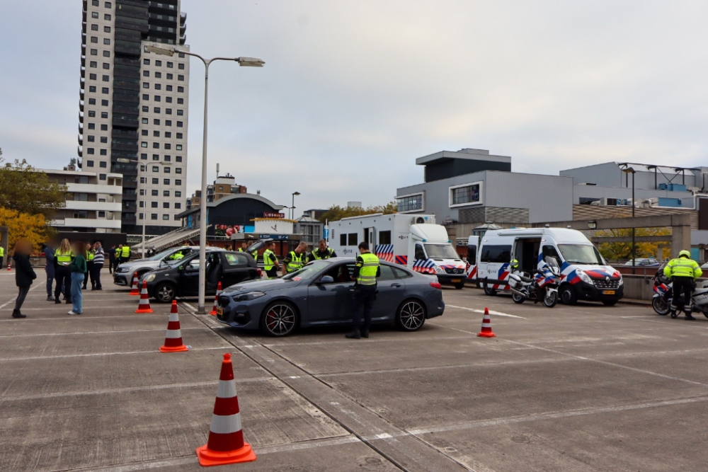 Grote controle verkeer, woningen en winkels in Vlaardingen levert heel wat op