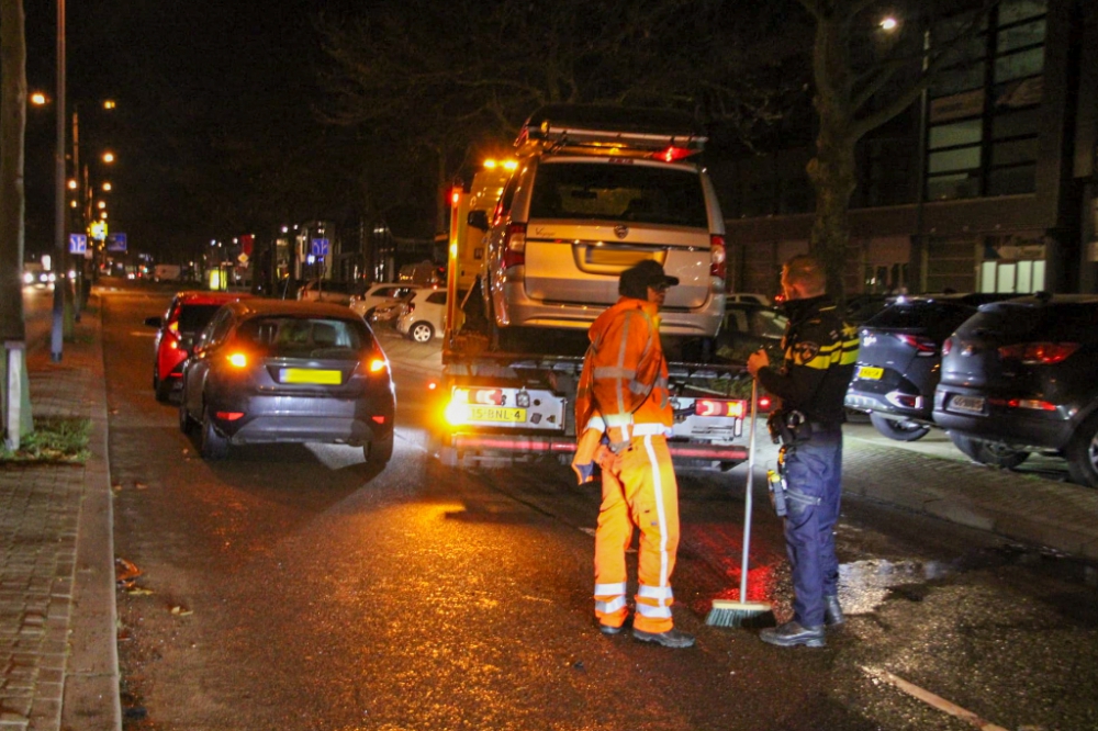 Weg dicht na aanrijding met meerdere auto&#039;s op de &#039;s-Gravelandseweg