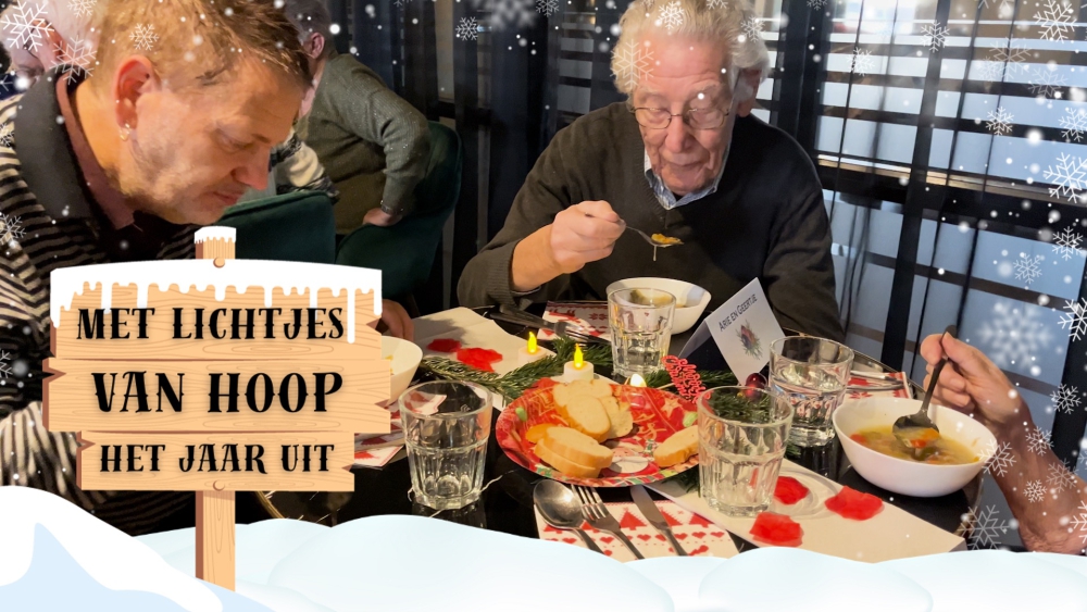 Met lichtjes van hoop het jaar uit: gezamenlijk lunchen met kerst