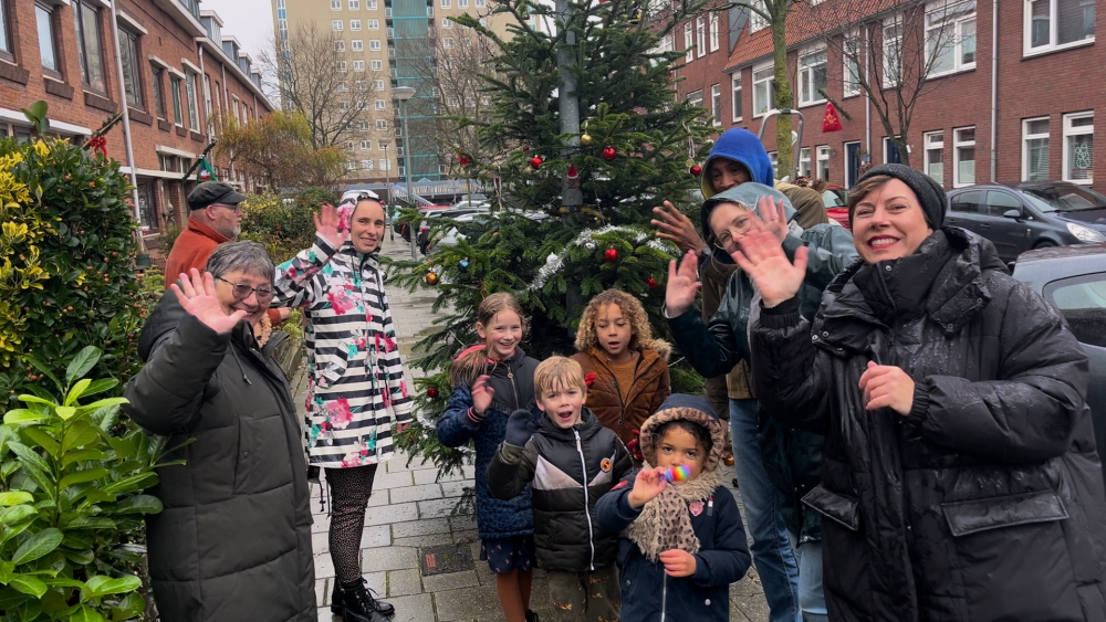 Een fleurige Rijnstraat: de kersttraditie van de Gorzen